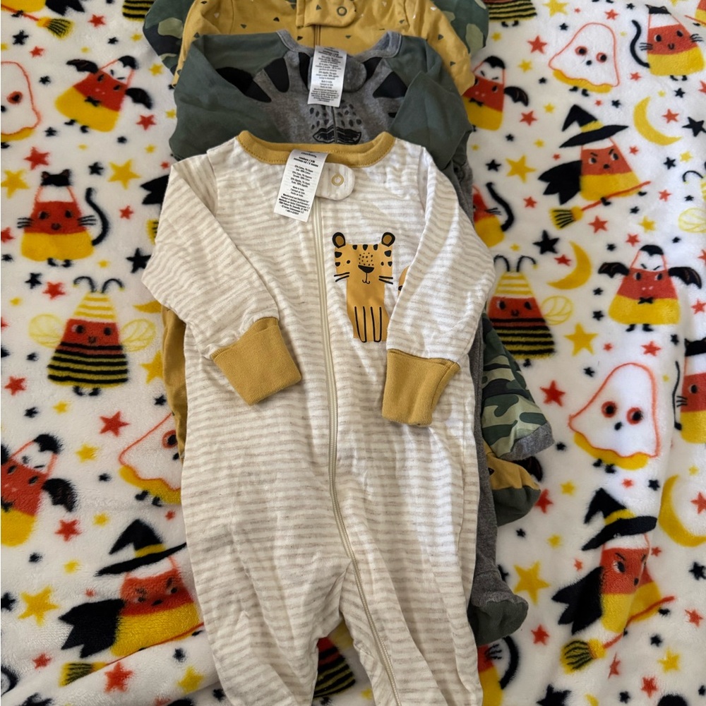 Gerber White and Tan Striped Baby Footie
